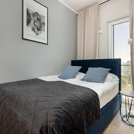 Business Center Apartments Warsaw Wola By Noclegi Renters エクステリア 写真
