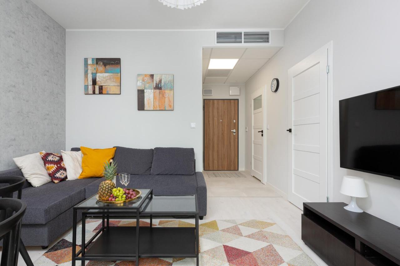 Business Center Apartments Warsaw Wola By Noclegi Renters エクステリア 写真