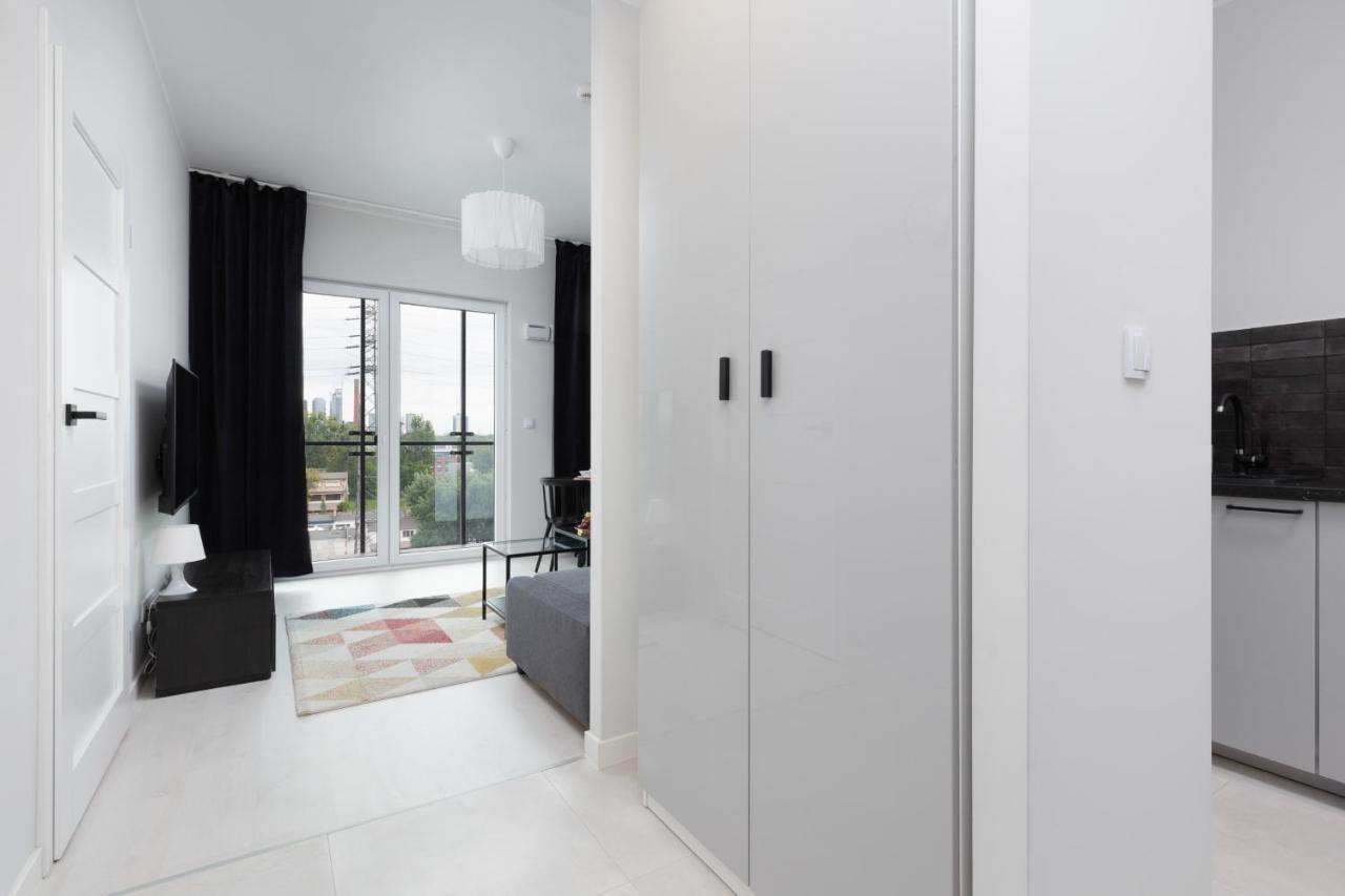 Business Center Apartments Warsaw Wola By Noclegi Renters エクステリア 写真