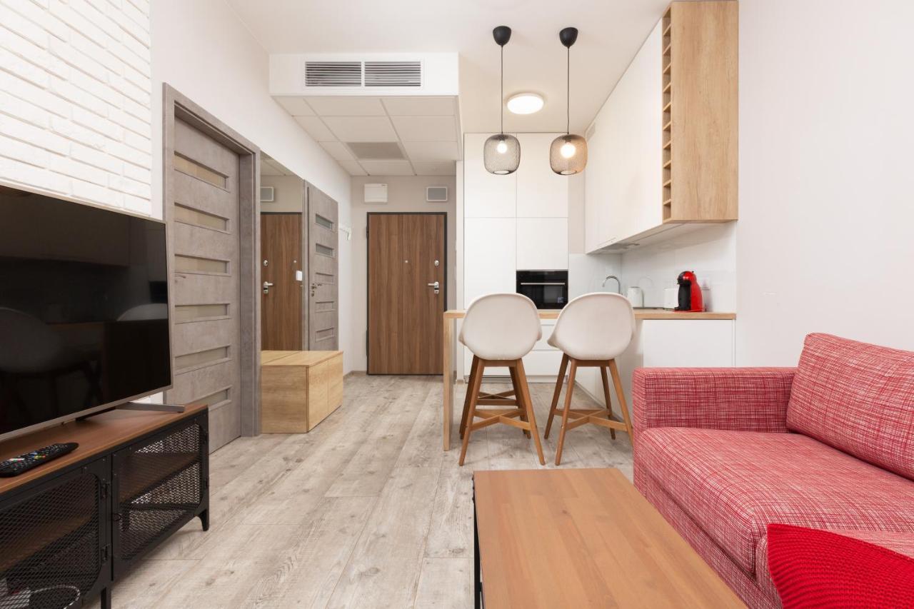 Business Center Apartments Warsaw Wola By Noclegi Renters エクステリア 写真
