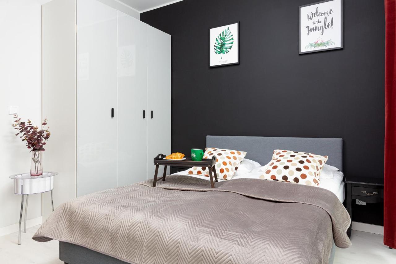 Business Center Apartments Warsaw Wola By Noclegi Renters エクステリア 写真