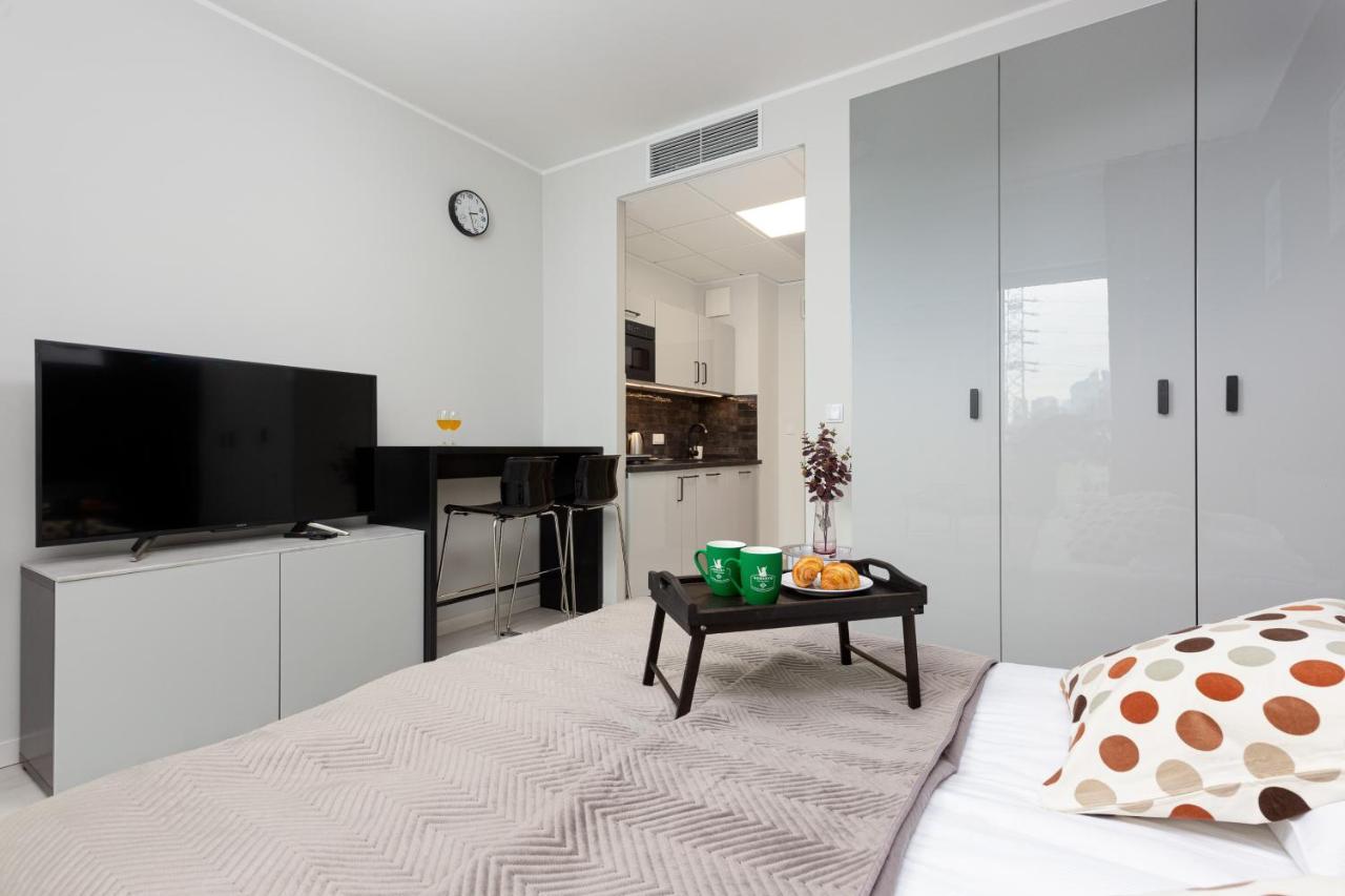 Business Center Apartments Warsaw Wola By Noclegi Renters エクステリア 写真